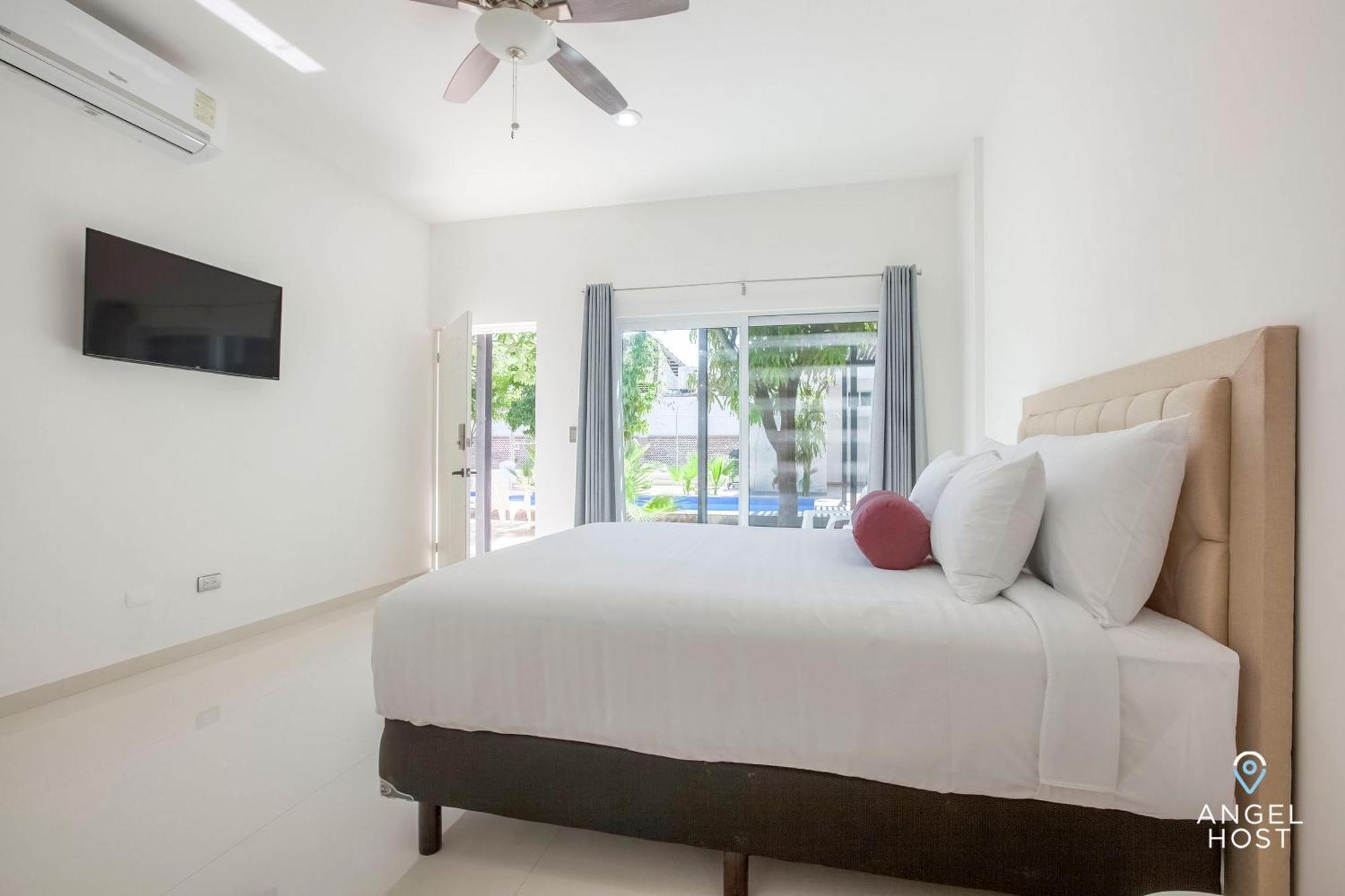 Cozy Stay With Pool Bbq Steps From Hotspots Ла Пас Екстериор снимка